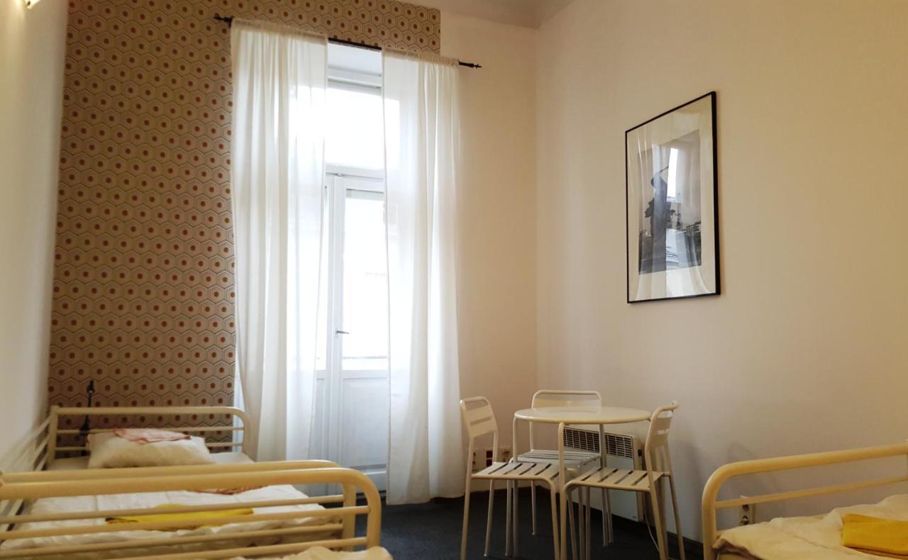 Hostel Witt Варшава Екстериор снимка